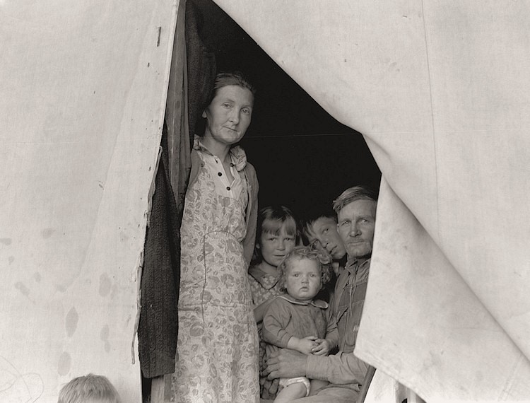 Photo by Dorothea Lange, The History Place 