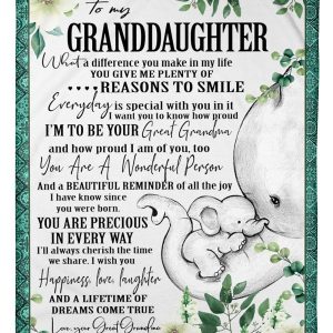 Elephant Lovely Message From Great Grandma Gifts For Granddaughters Blanket