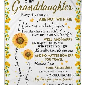 Flower Lovely Message From Grandma Gifts For Granddaughters Blanket