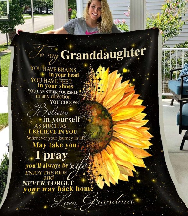 Grandma Giving Granddaughter Never Forget Your Way Back Home Blanket