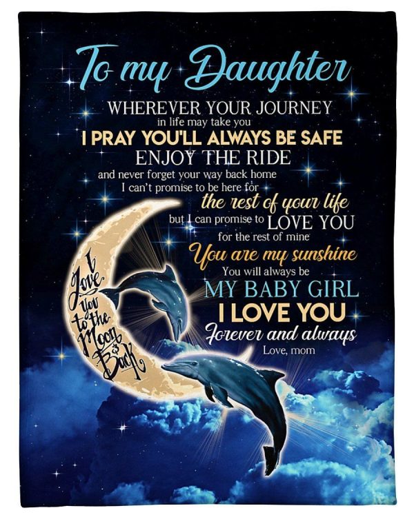 I Love You To The Moon And Back Giving Daughter Blanket