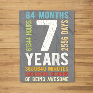 Kids 7Th Birthday 7 Years Old Vintage Retro 84 Months Fleece Blanket