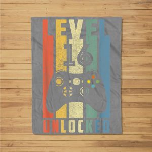 Level 16 Unlocked 16Th Video Gamer Birthday Boy Gifts Fleece Blanket