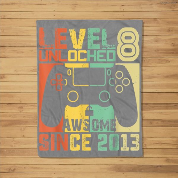 Level 8 Unlocked Video Gamer 8 Year Old Birthday Kids Gift Fleece Blanket