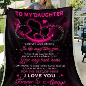 Momma Giving Daughter  Never Forget Your Way Back Home Blanket