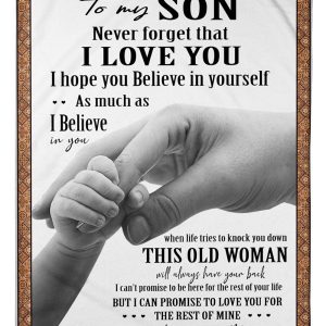 Son  – To My Son This Old Woman Will Always Have Your Back I Can Promise To Love You For The Rest Of My Life Blanket