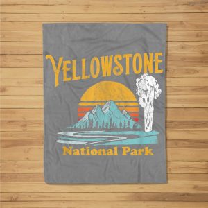 Vintage Yellowstone National Park Retro 80’S Graphic Fleece Blanket